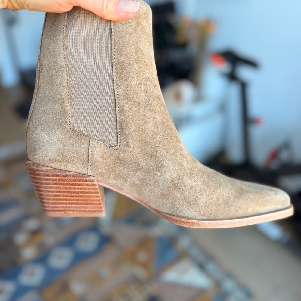 rag & bone women’s Camel Suede Joni Chelsea Boots in Tan - Picture 4 of 11